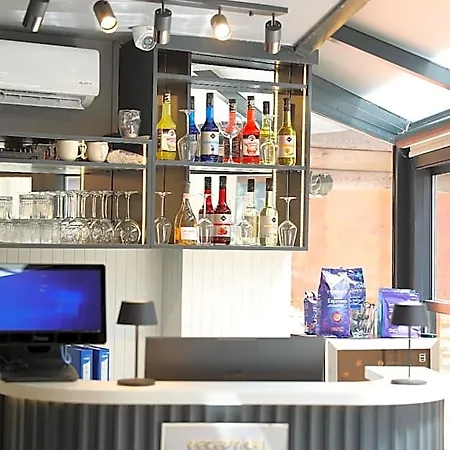 Madrigal Boutique 3*