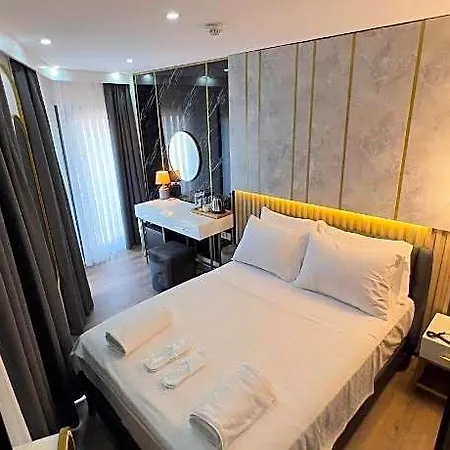 Madrigal Boutique Hotel 3*