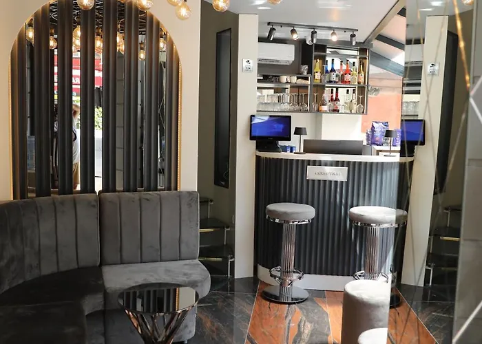 Madrigal Boutique 3*